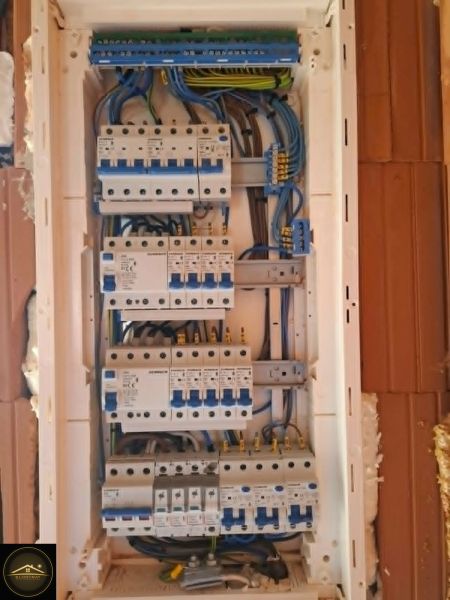 3da59fb1-a75d-4042-8891-0dcc1a23b121.jpg